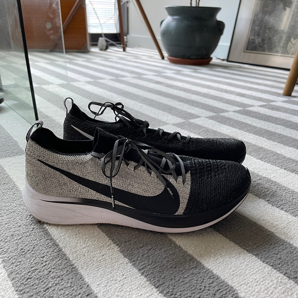 Nike flyknit zoom
